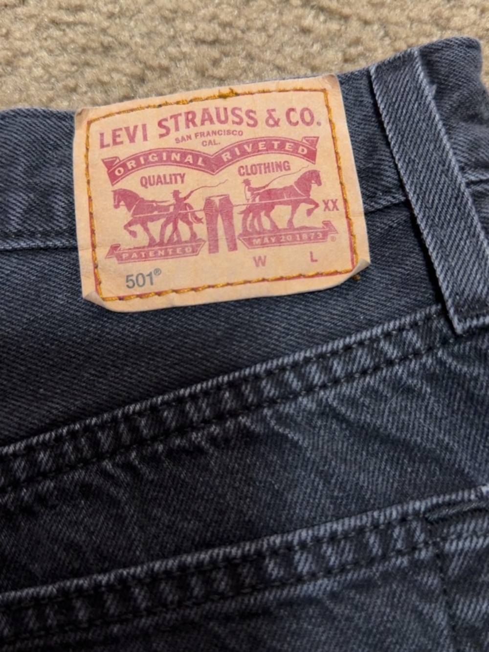 Women's Levi’s Denim shorts - Picture 3 of 4